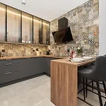 Browary Wroclawskie Modern By Renters Lägenhet *