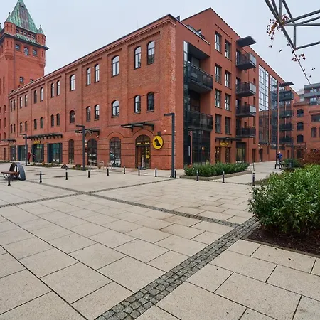 Browary Wroclawskie With Free Garage By Renters Apartment